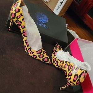 Vince Camuto Treesha Pumps 